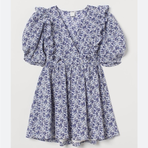 H&M Dresses & Skirts - H&M puff sleeves floral ruffle mini dress. Size Xs. Very good condition